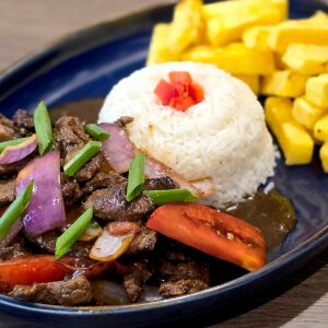 Lomo Saltado / Pollo Saltado